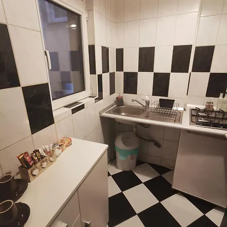 Black And White * 布加勒斯特