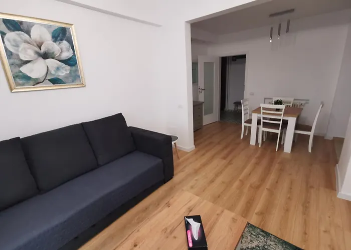 Black And White ブカレスト