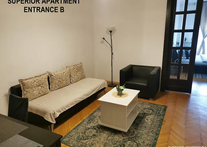 Black And White ブカレスト