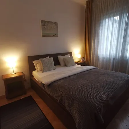 Black And White * Bukarest