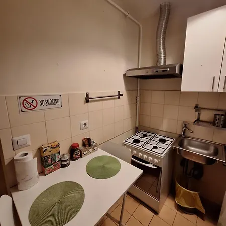 Lägenhet Black And White Bukarest