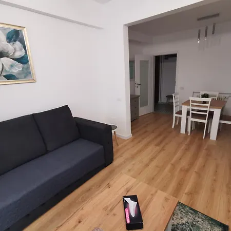 Black And White Bükreş