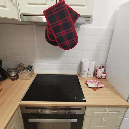 Black And White Daire Bükreş