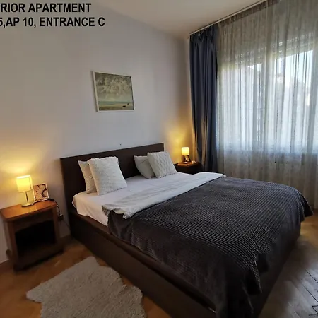 Black And White Apartment *