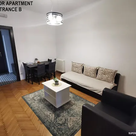 Apartment Black And White Bukarest