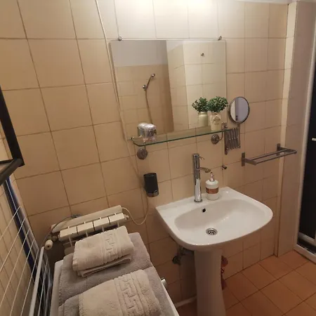 Daire Black And White Bükreş