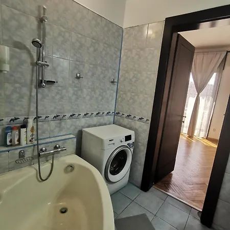 Apartamento Black And White Bucarest