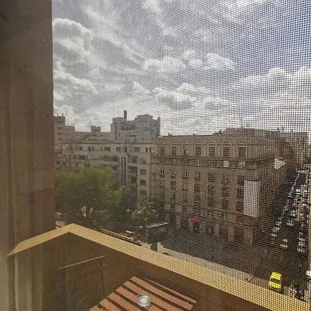 Black And White * Bükreş