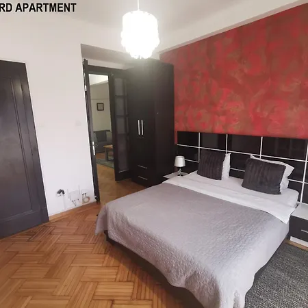Appartement Black And White Boekarest