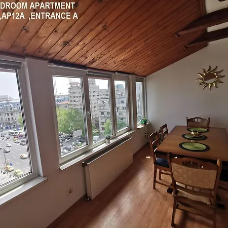 Black And White Bucarest