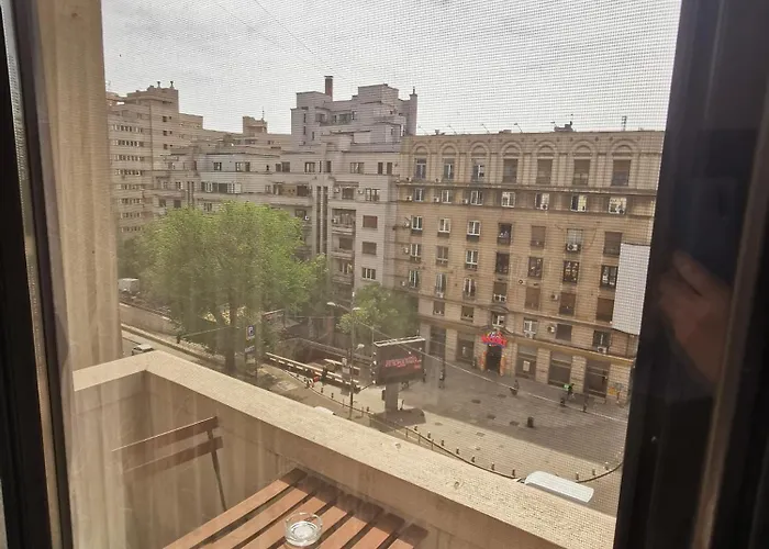 شقة Black And White *