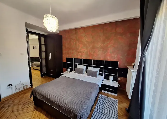 Apartman Black And White *