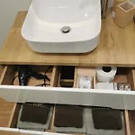 Black And White Apartman