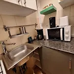 Black And White Apartman *