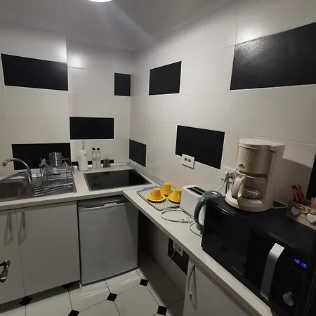 Black And White דירה בוקרשט