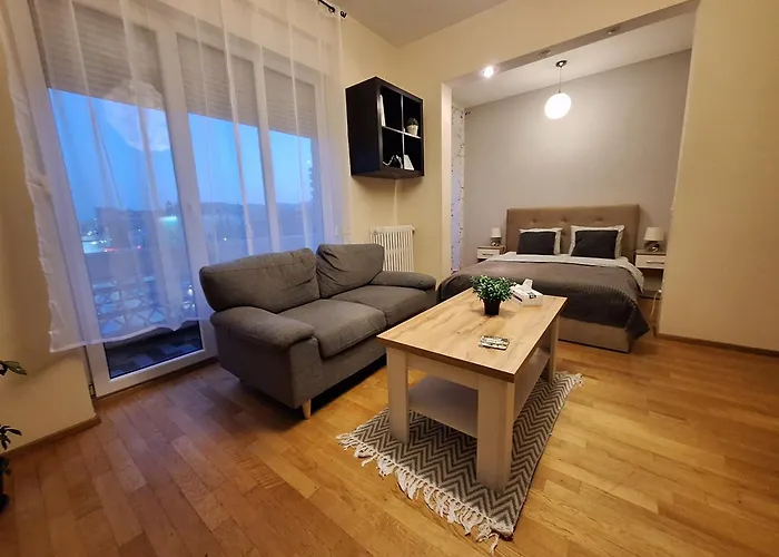 Black And White Apartment *