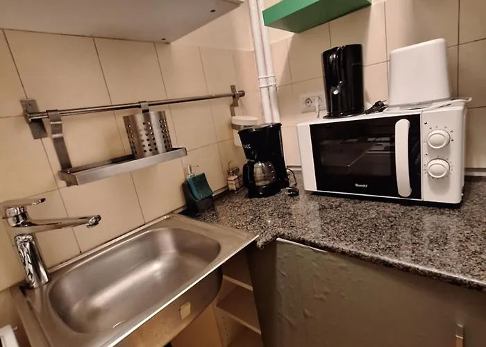 Black And White Apartment *
